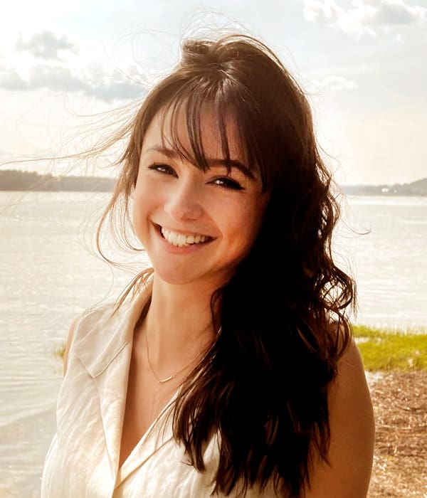 Allie - Sales Associate Alexandra LaTorre - Lives in Portland, Maine